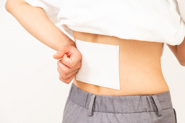 ぎっくり腰になったときの応急対応のイメージ