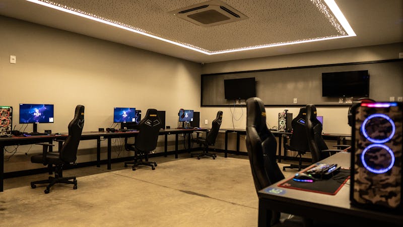 eスポーツ環境でのプレイが身体に与える負担
